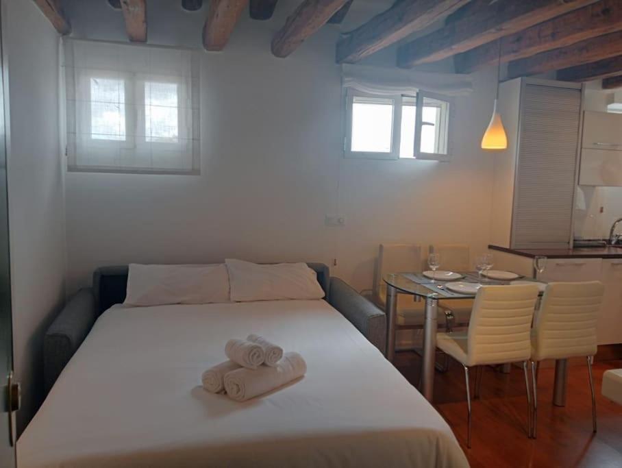 Emblematic Flat In Madrid Central - Arenal Exteriör bild