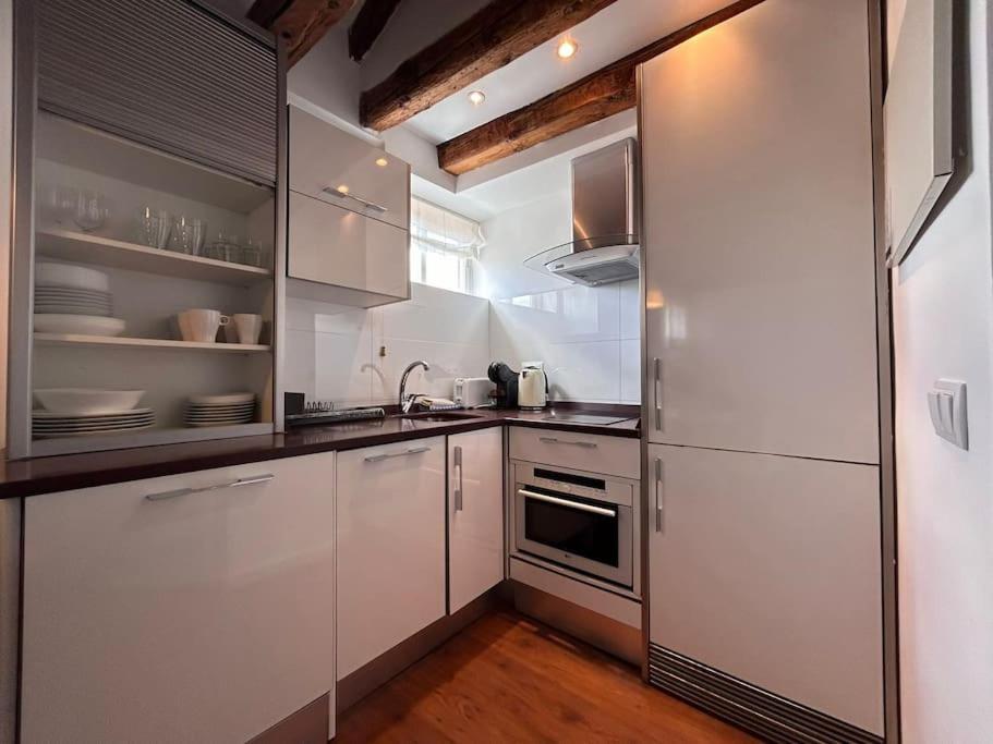 Emblematic Flat In Madrid Central - Arenal Exteriör bild